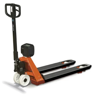 Toyota Lifter s váhou LHM200SC